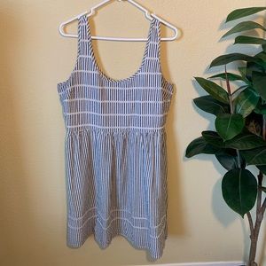 Old Navy sundress seersucker blue & white striped